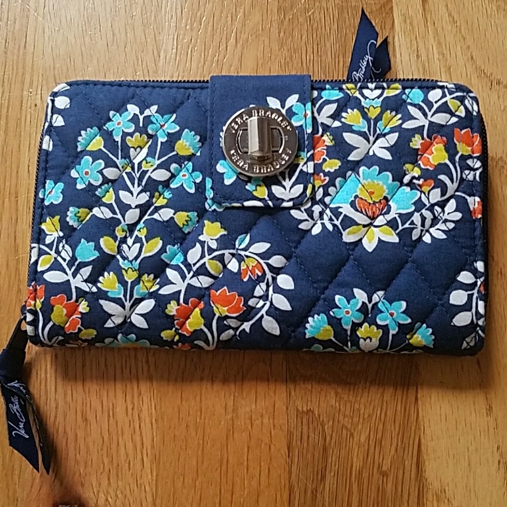 Vera Bradley wallet